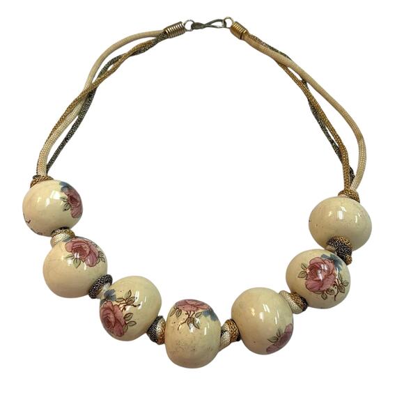 VINTAGE Women's LARGE BEADED Necklace FLORAL & CREAM 18" Long - Picture 2 of 4